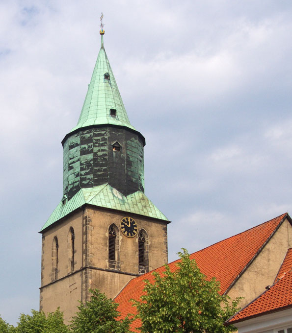 Das Herz von gronau: St. Matthäi mit dem grünen kirchturm