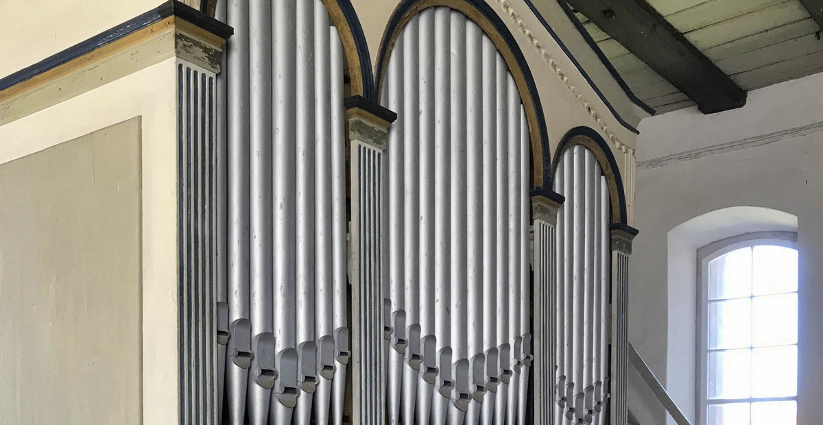 Raspe-Orgel (1870) in der Dorfkirche Burxdorf-Mühlberg (Brandenburg)